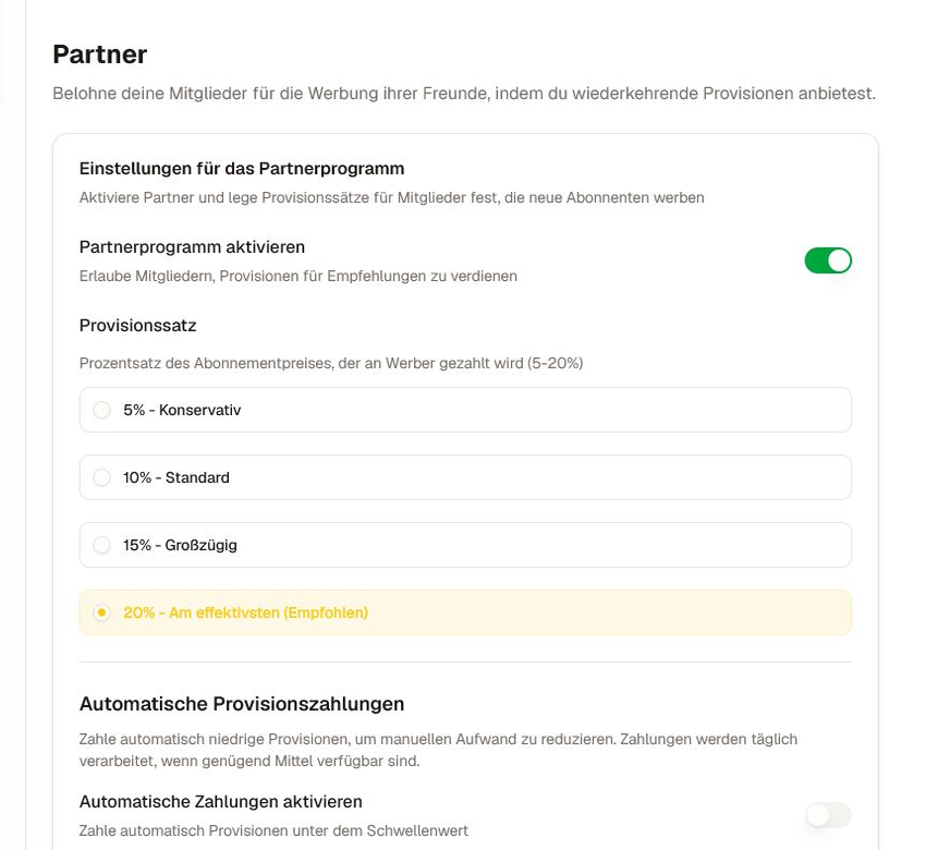 Affiliate-Einstellungen mit Aktivierung, Provisionsoptionen, automatischen Zahlungssteuerungen und einem Empfehlungslink.